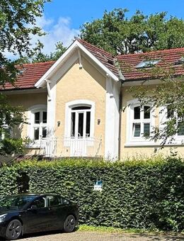 Renoviertes Altbau-Haus aus der Gründerzeit in Bauernhaus-Umgebung Alt-Osdorf - Hamburg