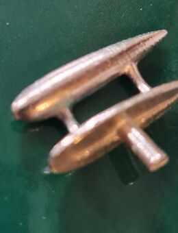 Eine Bugklampe L: 22,5mm Metall mit Doppelsteg vernickelt - Düsseldorf