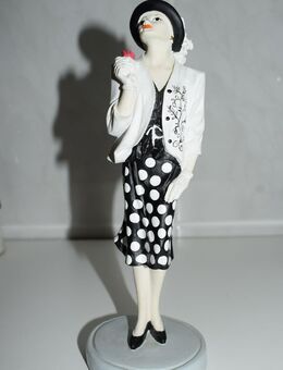 DAME MIT ROSE Keramik massiv 22 cm Deko Figur !NEU! - Ochsenfurt