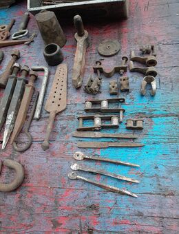 Verschiedene Metall Bolzen Kloben Schrauben - Büdingen