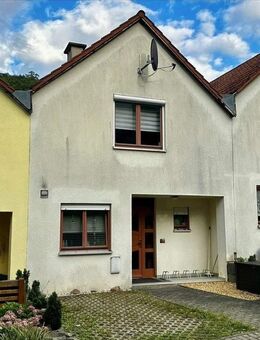 Gepflegtes Reihenmittelhaus - Glashütte