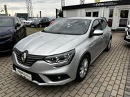 Renault Megane, ENERGY TCe 130 INTENS, Jahr 2017 - Dresden