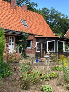 Einfamilienhaus mit Potential und traumhaftem Garten im Ortsteil Rieste Bienenbüttel