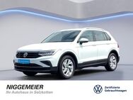 VW Tiguan, 2.0 TDI Move, Jahr 2023 - Salzkotten