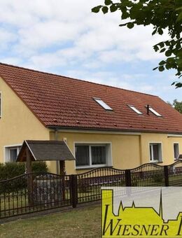 Großes Landhaus (ZFH) auf schönem, weitläufigem Grundstück - Lindendorf