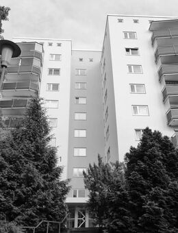 Sanierungsbedürftige Wohnung mit sonnigem Balkon und Einzelgarage in schöner Lage am Richtsberg! - Marburg