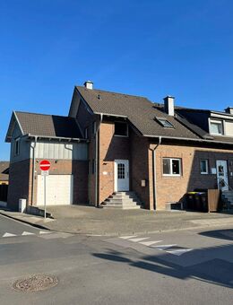 Gepflegtes EFH Reiheneckhaus mit Garage provisionsfrei zu verkaufen - Bergheim (Nordrhein-Westfalen)