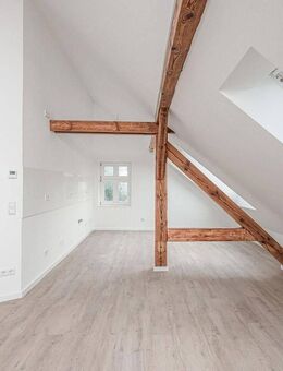 Neugebaute 2,5-Zimmer-Dachgeschoßwohnung mit Charakter - Hennigsdorf