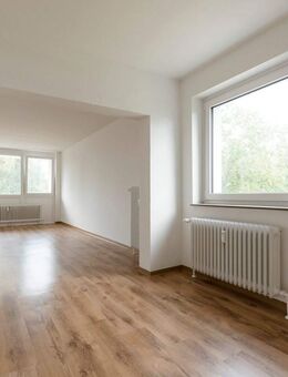 Geräumige und sanierte 2,5 Zimmer Wohnung mit neuem Tageslichtbad - Cuxhaven