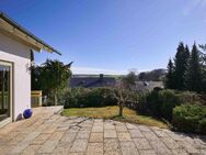 Sanierungsbedürftiges Zweifamilienhaus mit Potenzial: Ihr Traumhaus mit Weitblick - Berg (Regierungsbezirk Oberbayern)