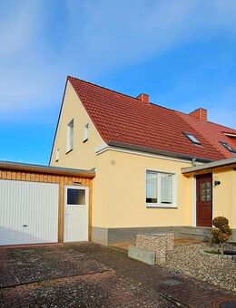 Wohnen & Entfalten - Doppelhaushälfte mit vielseitigem Nebengelass in Grimmen - Grimmen