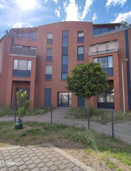 Gemütliche 2-Raum Dachgeschosswohnung mit Einbauküche - Bitterfeld-Wolfen