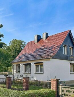 Charmantes Einfamilienhaus mit Potenzial in ruhiger Lage von Schkopau - Schkopau