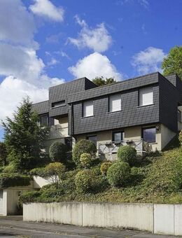 Schickes EFH mit ELW und Panoramablick in bevorzugter Lage - Arnsberg