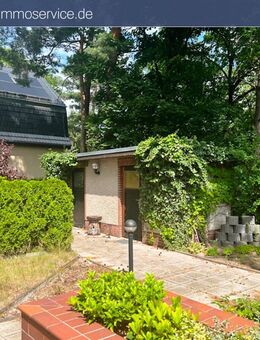 WOHNEN IN RUHIGER GRÜNLAGE! Elegantes Wohnerlebnis im Bungalowstil in Berlin - Rahnsdorf - Berlin