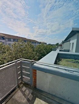 Über den Dächern: 2-Zimmer-Wohnung in der Endetage mit Balkon - sofort verfügbar! - Hannover