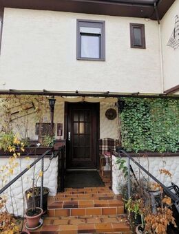 Bad König: 2-Familienhaus als Kapitalanlage - ca. 167 m², gesicherte Miete - Bad König