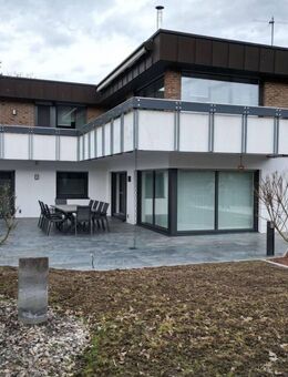 Luxuriöser Flachdachbungalow mit exklusiver Ausstattung und eleganter Einliegerwohnung - Gärtringen