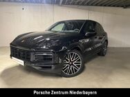 Porsche Cayenne, E-Hybrid | | | |, Jahr 2022 - Plattling