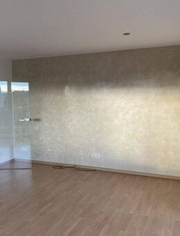 Helle 3 Zimmer Maisonette Wohnung mit Balkon in Minden - Minden (Nordrhein-Westfalen)