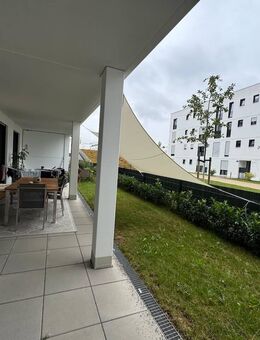 Großzügige Gartenwohnung mit 4 Zimmern, Terrasse und 2 TG-Stellplätzen - Regensburg