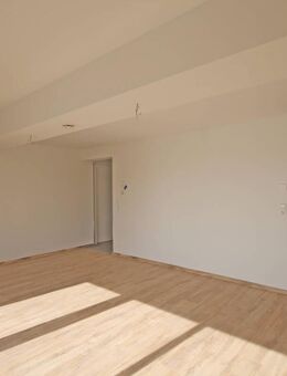 Moderne Familienwohnung mit eigenem Gartenbereich in der Anhaltsiedlung - Bitterfeld-Wolfen