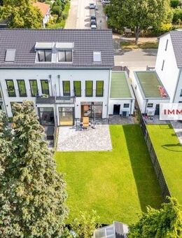 IMMOBERLIN.DE - Top-Kaufempfehlung! Modernes Komforthaus mit Wärmepumpe (A+) Südwestgarten & Garage - Berlin