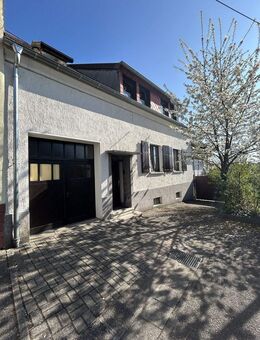 Familienidyll: großzügiges einseitig angebautes Einfamilienhaus in Ensheim zu verkaufen - Saarbrücken