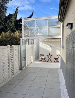 Modernisiert: EG-Wohnung mit Wintergarten, Süd-Terrasse & neuer Technik! - Karlsruhe