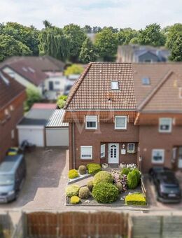 Attraktives Reihenendhaus mit Garage und pflegeleichtem Garten - Emden