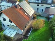 20 Minuten von Regensburg und trotzdem naturnah - Idyllisches Einfamilienhaus in Südausrichtung mit herrlichen Garten in Maxhütte-Haidhof - Maxhütte-Haidhof