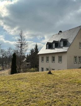Ländliches Anwesen in Marienberg: Kombination aus Wohn- und Geschäftshaus im Dreiseitenhof - Marienberg