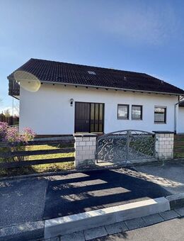 Idyllisches Wohnen in Bachhagel - gepflegtes Haus mit großzügigem Grundstück - Bachhagel