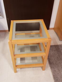 Sehr gut erhaltener Beistelltisch Buche mit drei Glasplatten - Karlsruhe