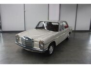 Mercedes-Benz 230 .6 W114 Strichacht Limousine Automatik - Heidenheim (Brenz)