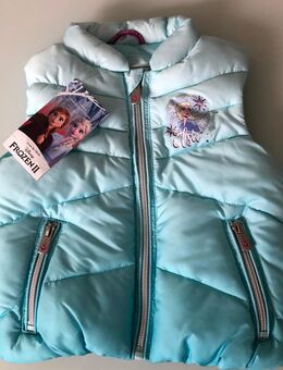 Steppweste Disney Eiskönigin Frozen mit Farbverlauf: Mit ihrer Heldin Elsa auf der Brust wird es Mädchen an kühlen Tagen gleich doppelt warm ums Herz, Gr. 92 - Albstadt