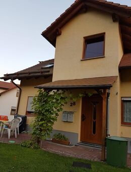 Tolle ETW im DG gelegen mit eigenem Gartenanteil und eigenem KFZ-Stellplatz in sehr schöner und verkehrsruhiger Wohnlage von Manderbach - Dillenburg