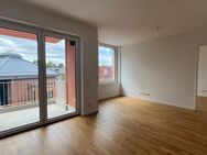 Schöne 2-Zimmer Wohnung mit Parkett, sonniger Loggia und EBK! - Hannover