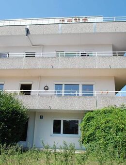 Gut geschnittene Terrassenwohnung in ruhiger Wohnstraße incl. TG-Stellplatz - Gilching