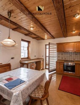 Achtung Handwerker - freistehendes Fachwerkhaus mit Scheune und Ausbaureserve - Weil der Stadt