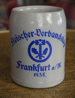 Bierkrug , Keramik , Fleischer - Verbandstag Frankfurt a/M. 1935. , 0,5 Liter - Görlitz