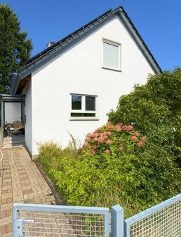 Wie im eigenen Haus - Erdgeschosswohnung mit Gartenidylle in bester Lage - Solingen (Klingenstadt)