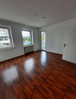 Stadtmitte - großzügig geschnittene, helle 3 Zi. Wohnung - Düsseldorf