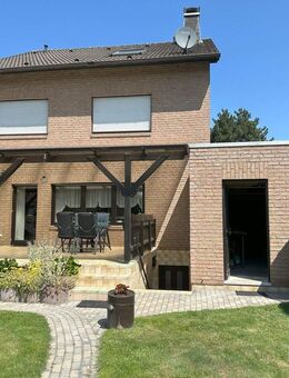 Hochwertiges Einfamilienhaus mit Einliegerwohnung - Elsdorf (Nordrhein-Westfalen)