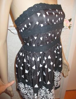 NEUw * Blumen * Blüten * Flower- Power * mit Lace * Batist- Spitze * Bustier * Mini- Kleid "YUMI" Gr. 34, 36- 38/ XS- S * schwarz * weiß - Riedlingen