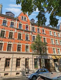 Denkmalschutz: 2-Zimmer-Dachgeschosswohnung mit Blick über Chemnitz - Chemnitz