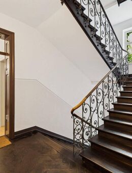 Altbauidylle in Haidhausen - 3 Zimmer mit Balkon in ruhiger Lage - München