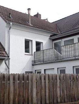 Kleingewerbe möglich, max. 4 Personen, saniertes Stadthaus im Herzen von Lohmar, 4 Zimmer + Garage, Innenhof, großer Balkon, - Lohmar