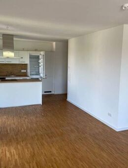 Stilvolle Wohnung mit Weitblick und Balkon - Erlangen