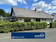 Gepflegtes Wohnhaus mit Einliegerwohnung in beliebter Lage von Herborn - Herborn (Hessen)